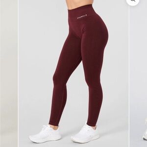NWT YoungLA CORE SEAMLESS LEGGINGS | Size L | Burgundy Red